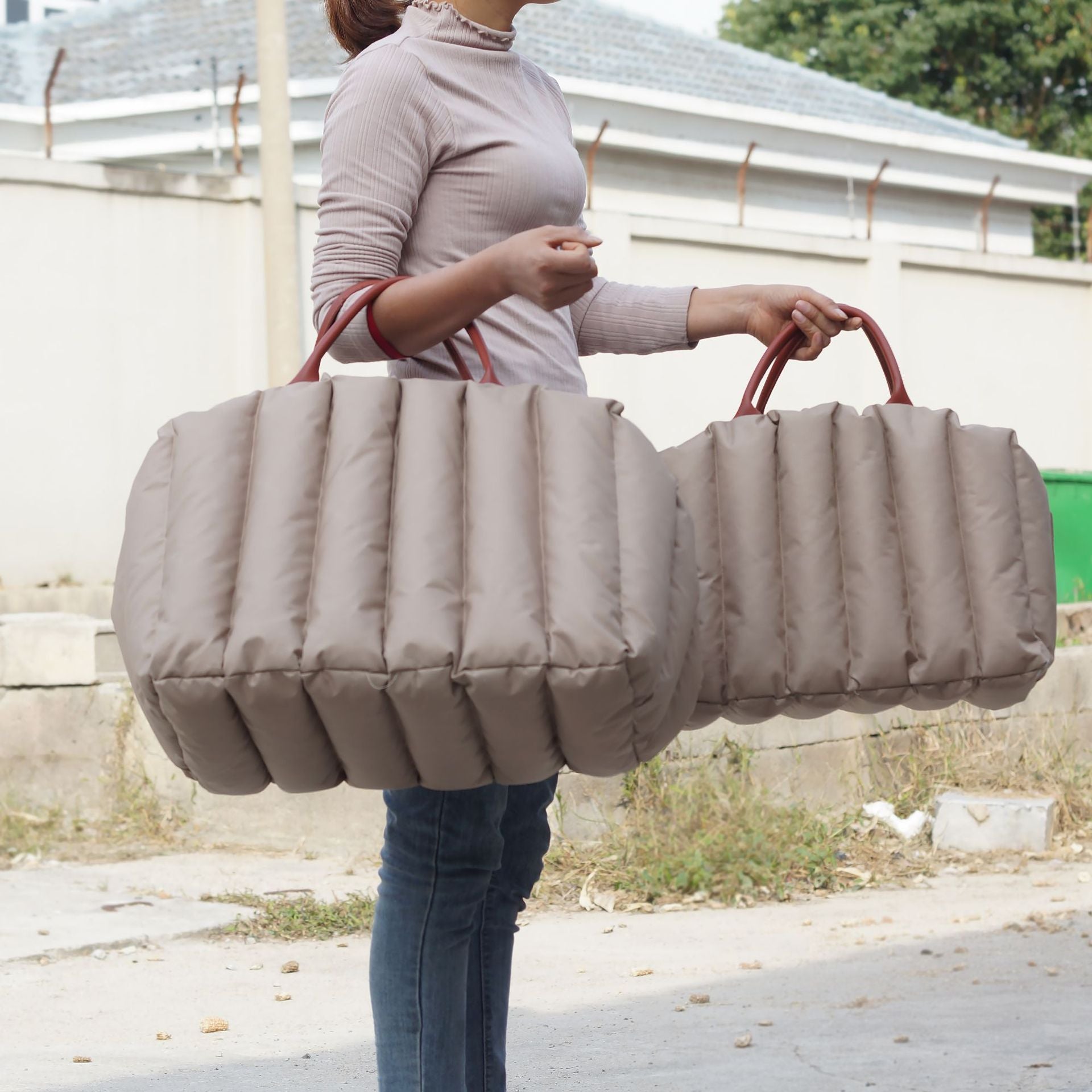 Portable Pet Carrier For Safe And Comfortable Car Travel